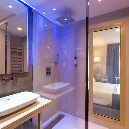 Отель Western La Fayette Et 4*