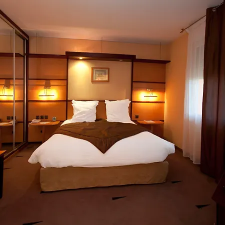 Western La Fayette Et 4*