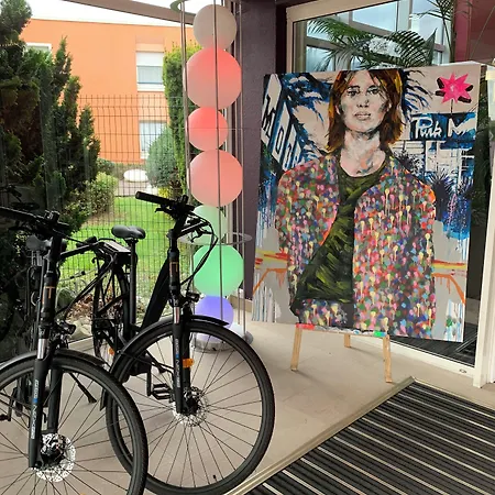 Western La Fayette Et