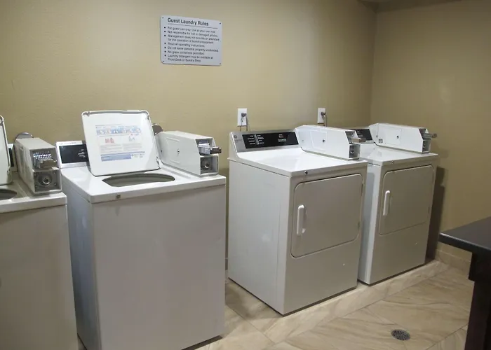 Western La Fayette Et Отель