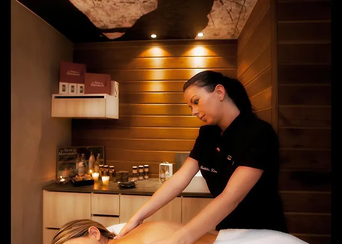 Western La Fayette Et Эпиналь