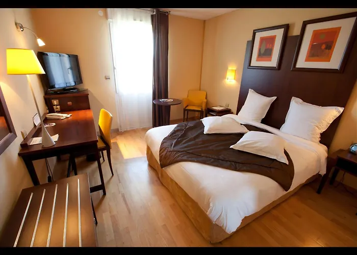 Отель Western La Fayette Et 4*