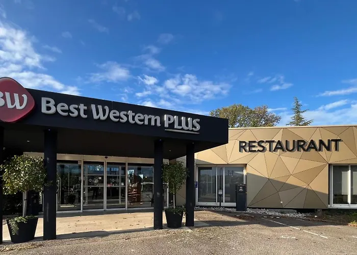 Отель Western La Fayette Et 4*