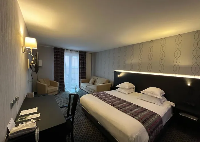 Western La Fayette Et Эпиналь