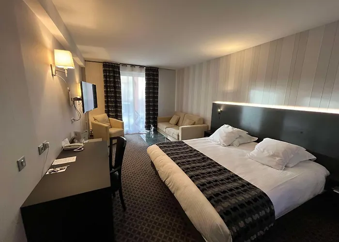 Western La Fayette Et Hotel Épinal