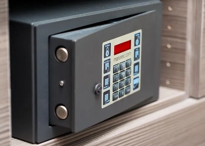 Western La Fayette Et Hotel Épinal